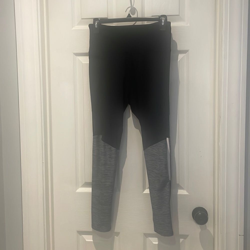 PINK Victoria’s Secret mesh high waisted leggings SZ M/L